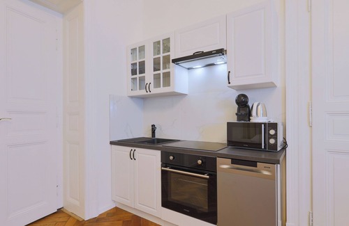 Nove Mesto Apartamento | National Theatre Elegance Residence