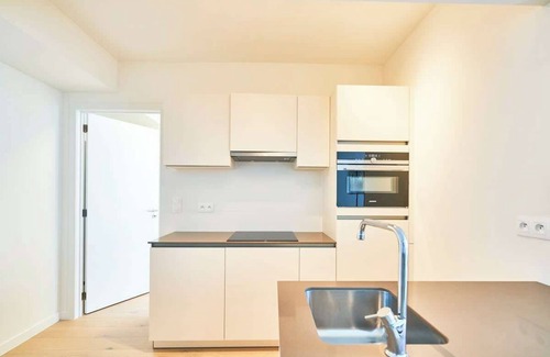 Plasky Apartamento | NATO&EU 1BR Apt - Free Luggage Room