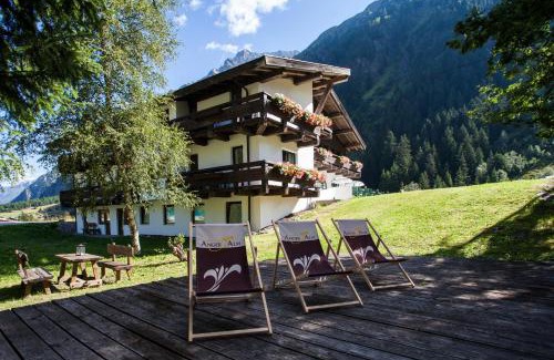 Sankt Leonhard im Pitztal Hotel | Natur Residenz Anger Alm - Adults only
