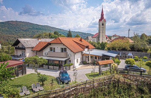 Marindol Apartamento | Natura Kolpa Apartment, Adlešiči, Slovenia