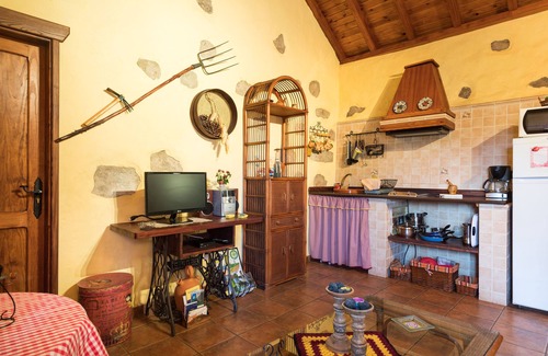 Barranco del Pinar Casa | NATURACANARIA de Doramas -free Wifi & Pool