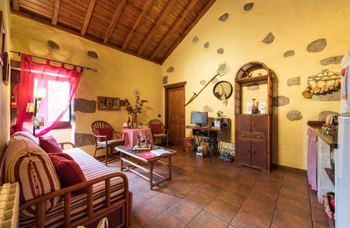 Barranco del Pinar Casa | NATURACANARIA de Doramas -free Wifi & Pool