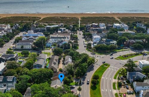 Northeast Virginia Beach Casa | Natural Beauty B