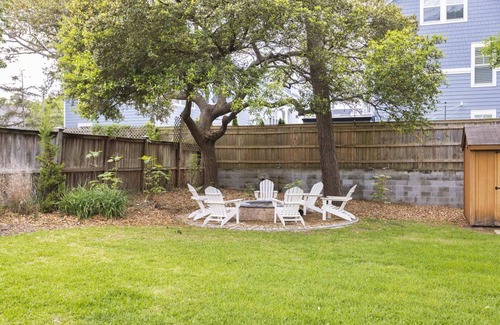 Northeast Virginia Beach Casa | Natural Beauty B - 3min walk to beach