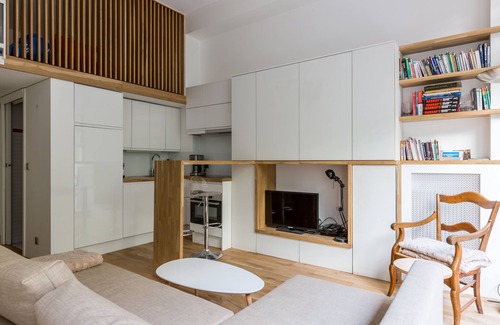 Quartier de la Monnaie Apartamento | Entresuelo 1BR contemporáneo con minutos de jardín de Notre-Dame, por Veeve