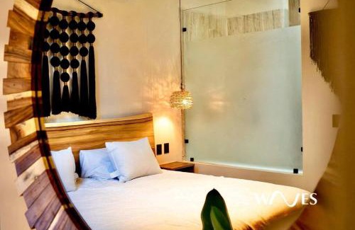 La Veleta Apartamento | Natural Lighted Boho Chic Studio with Private Pool by Waves