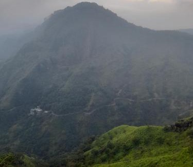 Dambulla Hotel | Natural mountain