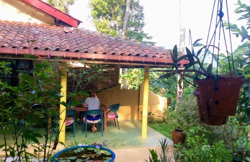 Deniyaya Casa | Santuario Místico Natural - Vista al Valle - Eco Lodge y Reserva de Vida Silvestre