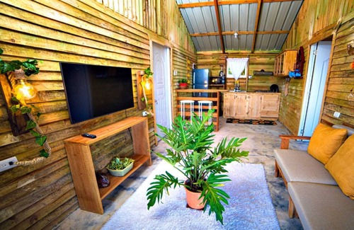 La Colorada Casa | "Refugio Natural con Jacuzzi Privado y Vistas Increíbles en Vista al Valle, Maim