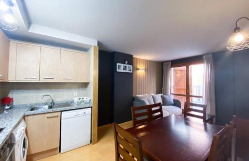 Soldeu Apartamento | Naturaleza En Soldeu - Disfruta En Familia De Terraza Con Vistas - Parking Gratis