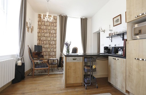 Chinon Apartamento | Apartamento-Baño Privado-Confortable-Vista a la Ciudad-CHENONCEAU