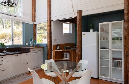 Underwood Casa | Nature Escape - Big Bush Block!