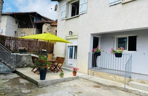 Aveux Casa | Country house in a small village