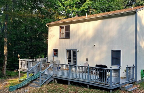 Pocono Lake Casa | 🦌Nature in♥️of Poconos⚡Fast Internet# Sauna#Playground#BBQ#🏕