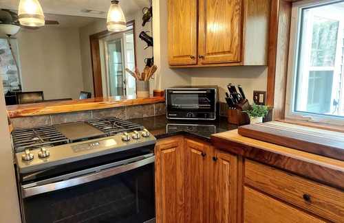 Mesick Cabaña | Nature Lover's Retreat: 10 wooded acres along a babbling creek