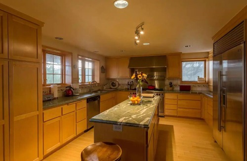 Arroyo Grande Casa | Nature lovers retreat! Log house, goats and llamas
