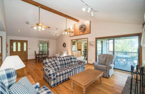Bonne Terre Casa | NATURE RETREAT "100 Acres Private Property"