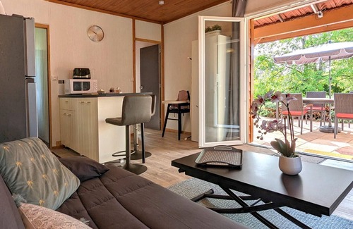 Pesmes Cabaña | Chalet en la naturaleza con terraza, aire acondicionado, aparcamiento privado