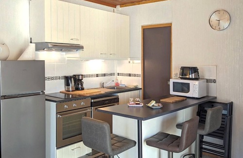 Pesmes Cabaña | Chalet en la naturaleza con terraza, aire acondicionado, aparcamiento privado