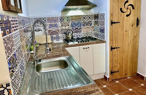Genalguacil Casa | "Hide Away In Spain Farmhouse 4" con vistas a la montaña, piscina, Wi-Fi, A/C y terraza
