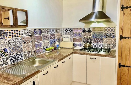 Genalguacil Casa | "Hide Away In Spain Farmhouse 4" con vistas a la montaña, piscina, Wi-Fi, A/C y terraza