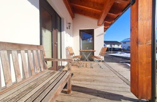 Nesselwang Apartamento | NaturLogis Allgäu - nachhaltige Ferienwohnung im Bio-Lehmhaus, allergikerfreundlich, Terrasse mit Bergblick, inkl Königscard