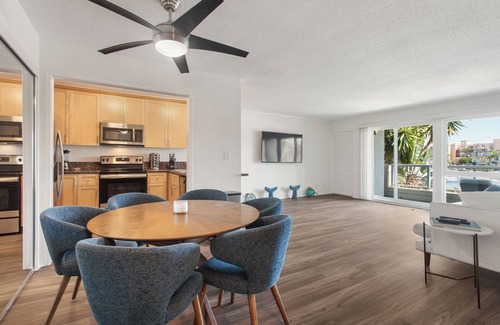 Silver Strand Apartamento | Nautical Nest - Walkable Waterfront Stay