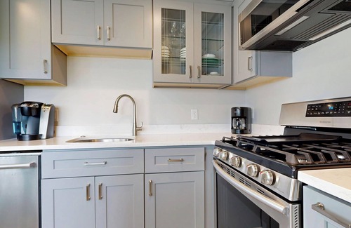 Ocean Park Cabaña | Nautical View by Bayley Vacation Rentals