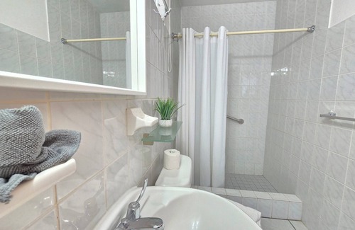 La Parguera Hotel | Nautilus By La Jamaca Hotels-Downtown La Parguera