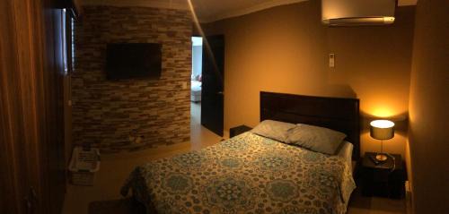 Panama City Apartamento | Navona Towers Amplio Apart, Dos Noches minimo, para 4 personas lo mejor de Panamá
