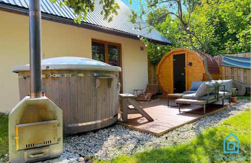 Szemud Apartamento | NaWypasie Apartment with Sauna Beautiful Garden SUP Board and Just 30 Minutes from Gdańsk and Gdynia