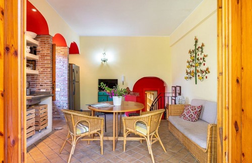 Recanati Apartamento | Naxos Seaside Apt with Gardens, Parking and Pool