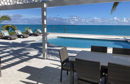Tar Bay Casa | BEAUTIFUL BEACH HOUSE ON TAR BAY HEATED POOL , HOT TUB , BAR & GRILL