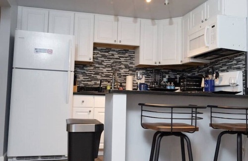 Eastwick Apartamento | Nchanted Luxury unit near Airport with Parking and Yard
