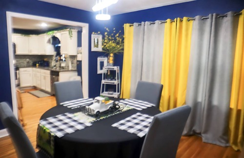 Northeast Kansas City Casa | Cozy 3-bedroom home in Kansas City with WiFi, AC, and a private backyard.