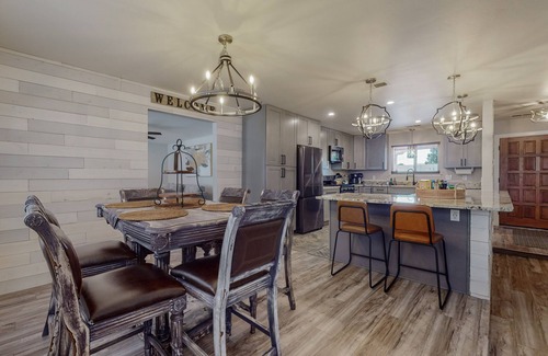Northeast Heights Casa | NE Heights Tram Home by Casa De Collins
