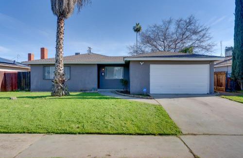 Roosevelt Casa | Near Airport and Dtwn Breezy Fresno Home!