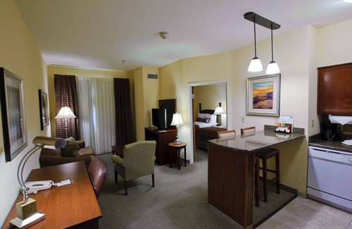 South Side Condominio | Near Area Beaches | Free Breakfast!