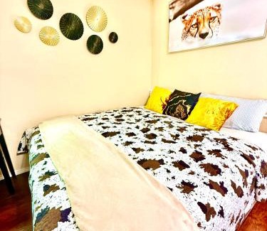 West Arlington Casa | Near AT&T Stadium, UTA, Globe Life, Six Flags, DFW Airport, American Airlines Center with Games and Crib