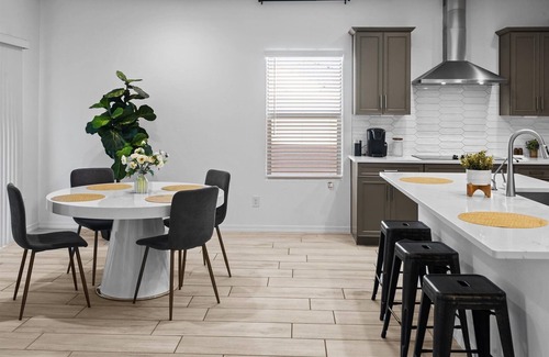 Goodyear Casa | Near Ballpark+Golf | EV Charger in Garage