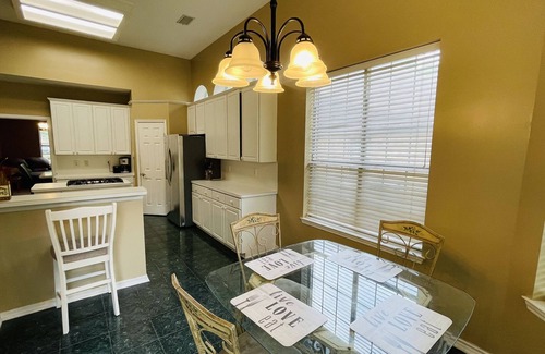 Kingwood Casa | Near Bush Airport