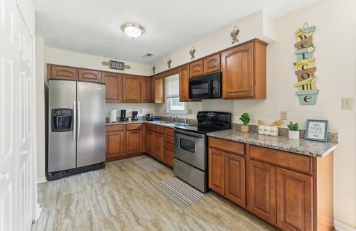 Piney Green Casa | Quaint Jacksonville Getaway Near Camp Lejeune!