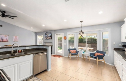 Glendale Casa | Near Cardinal Stadium & Entertainment District!