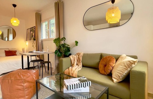 Carnoux-en-Provence Apartamento | Near Cassis - Charming new studio apartment