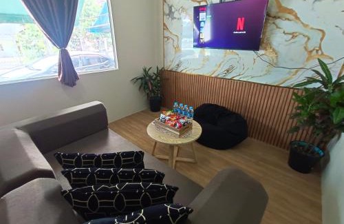 Downtown Hat Yai Casa | Near Central Festival Hat Yai,5-8 people