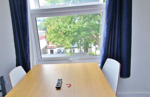 South Norwood Apartamento | Cerca de Croydon, centro de Londres 20 minutos. Estudio nuevo en casa de época.