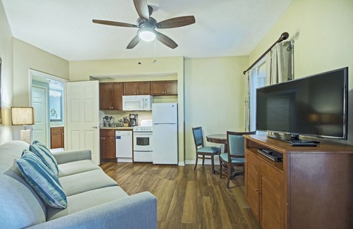 Kissimmee Complejo | Cerca de Disney 2 BR Condo w / Mini cocina, sofá cama y piscinas Resort