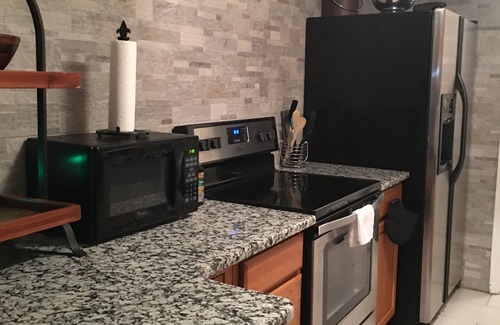 Four Corners Casa | Near Disney! Lakefront 3-bedroom 2 bath home in Winter Garden