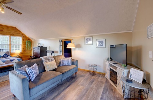 Sevierville Apartamento | Near Douglas Lake: ‘Mountain Jewel’ Haven w/ Views