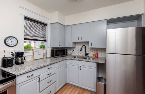 Sherman Hill Casa | Near Downtown ~ 2BDR & Fun Backyard ~ Pet Friendly
